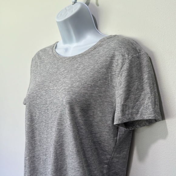 Ruched back basic t-shirt - Picture 3 of 4